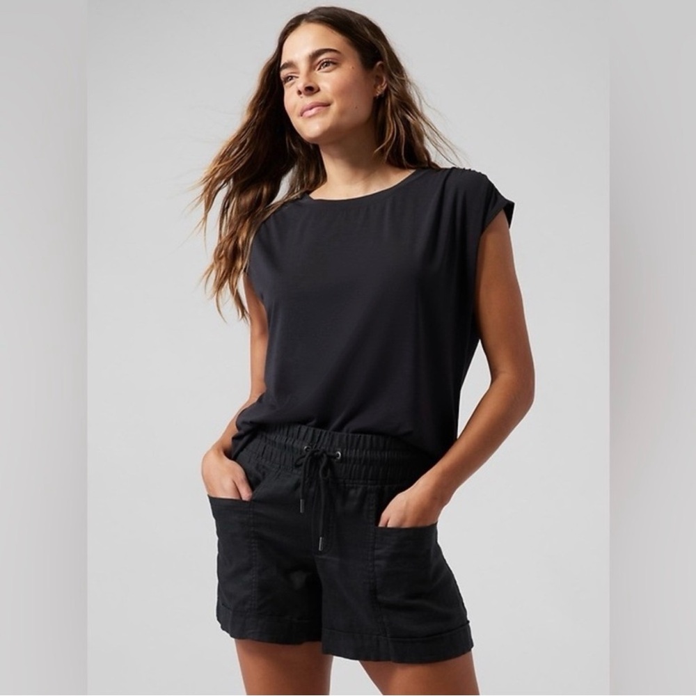 Athleta Women’s Gateway Tee cap sleeve pullover cinched shoulder Black Size XS